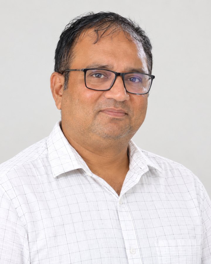 Dr. Gaurav Shrivtastav, Doctor